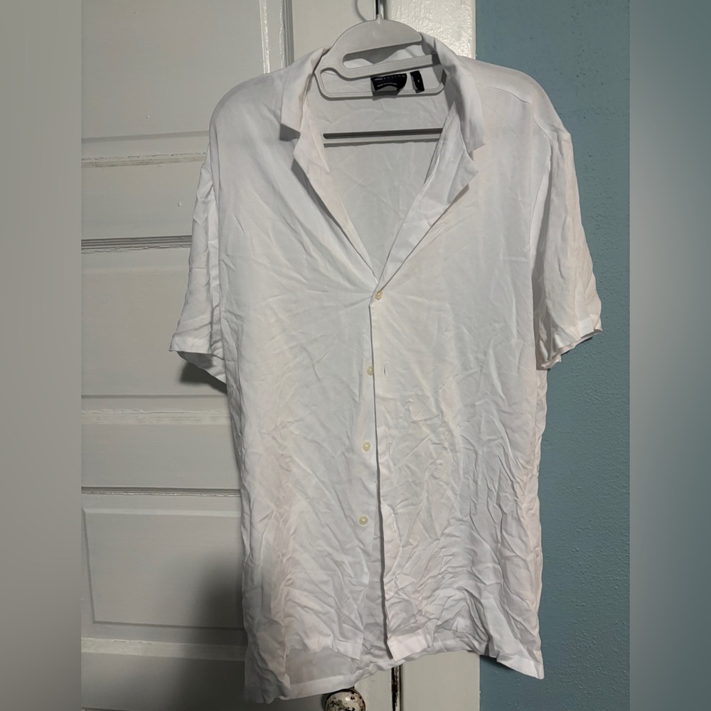 NWOT Asos Design Men’s White Viscose Shirt with Relaxed Fit